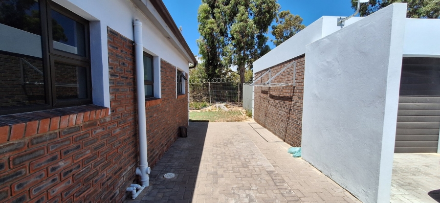 3 Bedroom Property for Sale in Albertinia Western Cape